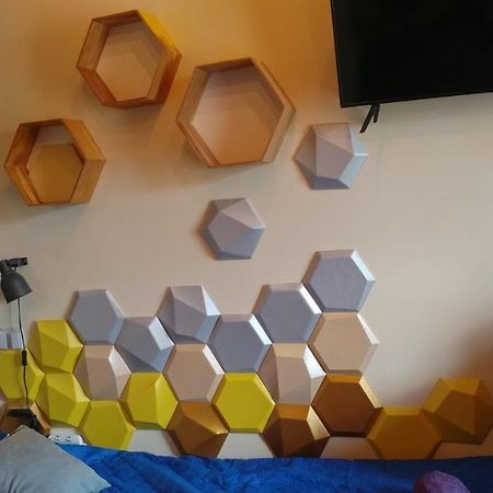 Triesti Home Виктория Екстериор снимка