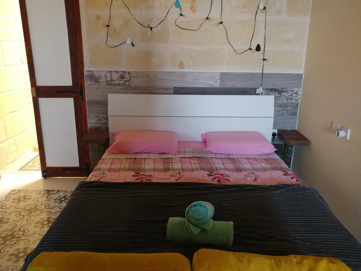Triesti Home Виктория Екстериор снимка