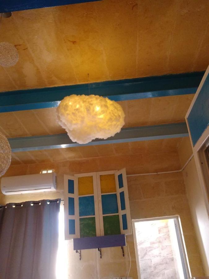 Triesti Home Виктория Екстериор снимка