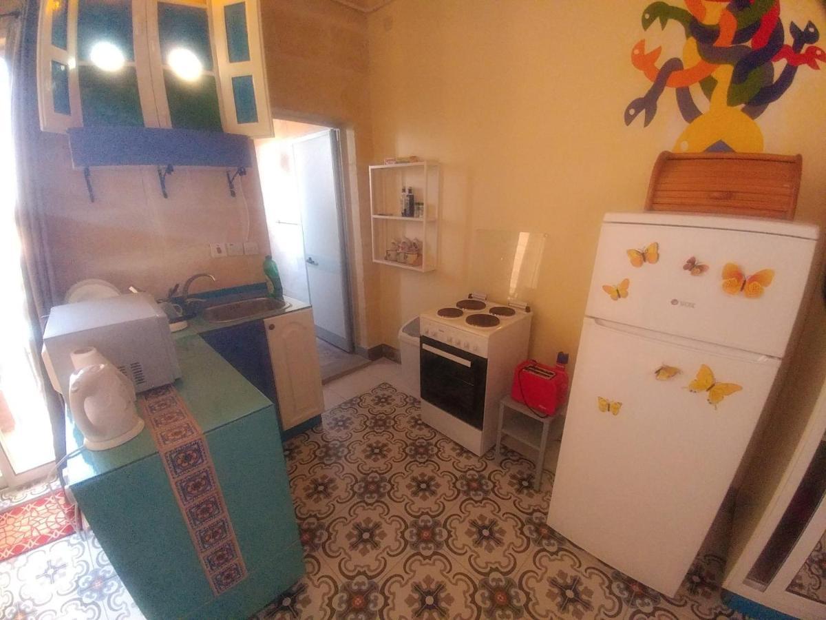Triesti Home Виктория Екстериор снимка