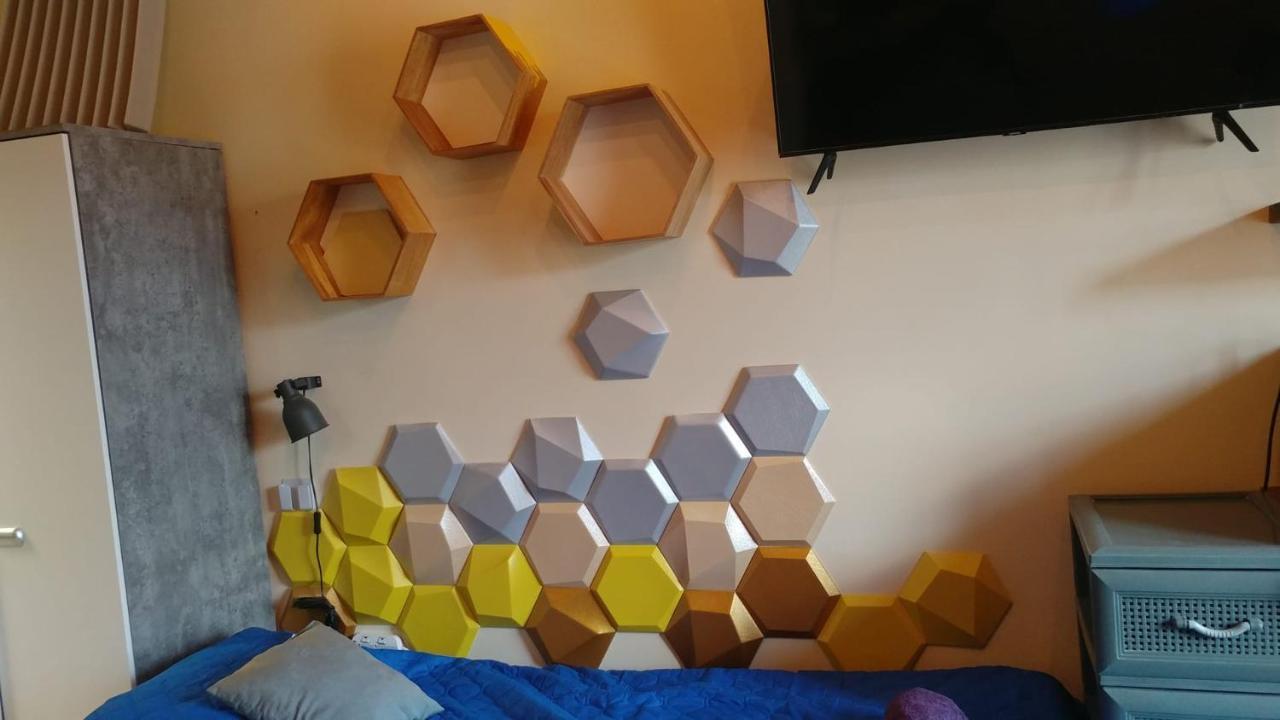 Triesti Home Виктория Екстериор снимка